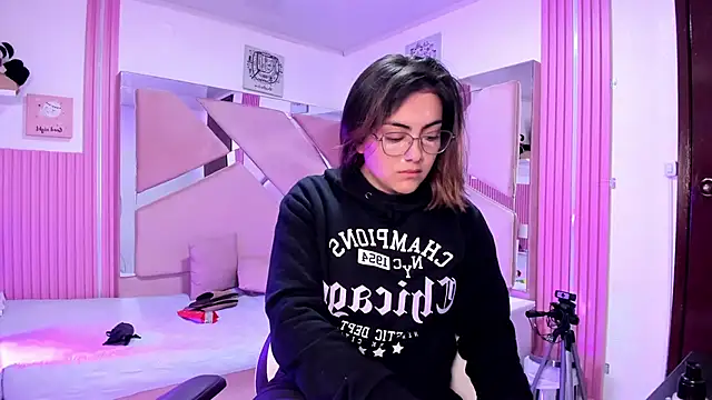 Snapshot of AprilSexx chatting on January 2026 01:16:01 PM AprilSexx online show from January 2026 01:16:01 PM