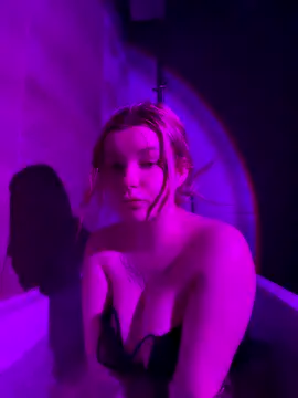 Snapshot of honeyblisskiss chatting on January 2026 02:21:02 PM honeyblisskiss online show from January 2026 02:21:02 PM