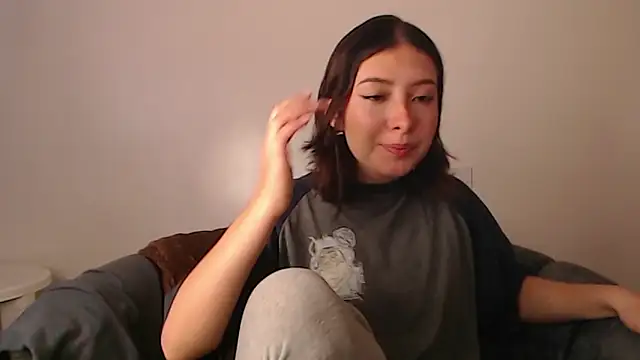 -Ivonnys online show from March 2026 09:32:02 PM