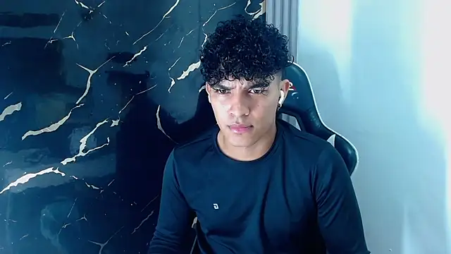 jamescurly00 online show from February 2026 07:14:01 AM