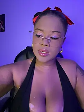 Snapshot of Antonella_03s chatting on February 2026 06:56:01 AM Antonella 03s online show from February 2026 06:56:01 AM