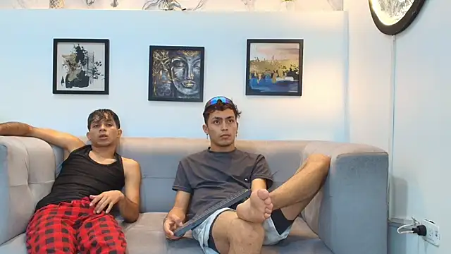 AVENGER BOYS2026 online show from January 2026 01:21:02 AM