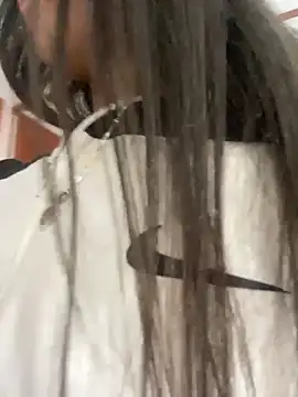 Michelle ec online show from March 2026 07:18:02 PM