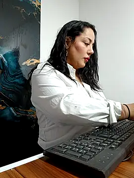 Snapshot of roousehoney chatting on January 2026 08:11:02 PM roousehoney online show from January 2026 08:11:02 PM