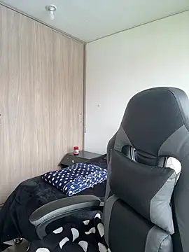 crystal dlun online show from February 2026 03:15:02 PM