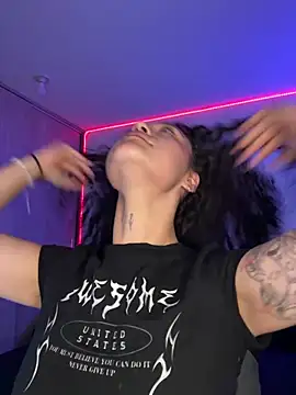 crystal dlun online show from March 2026 08:01:01 PM