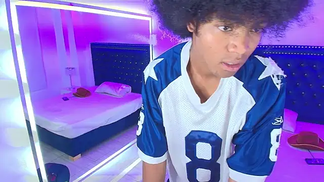 Cristal and luke online show from April 2026 03:26:01 AM