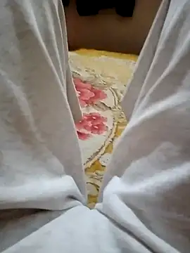 Snapshot of -Bunny-y chatting on January 2026 01:37:02 PM -Bunny-y online show from January 2026 01:37:02 PM