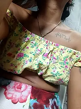 Snapshot of chikivivi- chatting on May 2026 01:02:04 AM chikivivi- online show from May 2026 01:02:04 AM