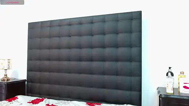 Snapshot of Aliyah_Ramana chatting on January 2026 01:14:01 PM Aliyah Ramana online show from January 2026 01:14:01 PM