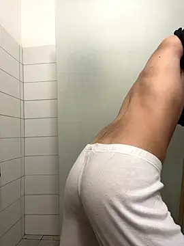 petiteyanel online show from January 2026 07:50:02 PM