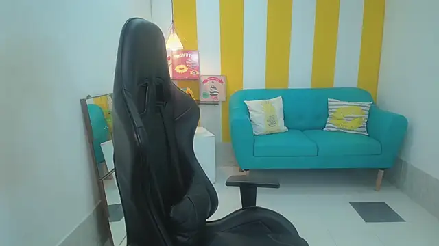 esmeralda cuisman online show from January 2026 11:26:01 AM