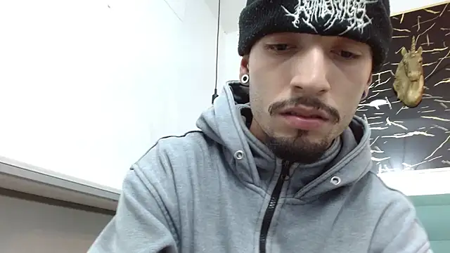 Juan-Jose69 online show from January 2026 03:33:01 AM