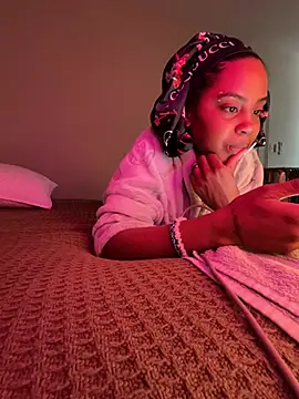 Snapshot of oshun6360 chatting on May 2026 06:24:01 PM oshun6360 online show from May 2026 06:24:01 PM