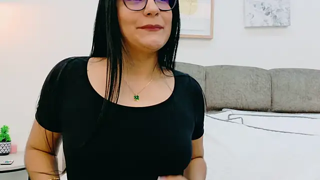 Snapshot of AlmaRose_ chatting on May 2026 12:54:02 PM AlmaRose online show from May 2026 12:54:02 PM
