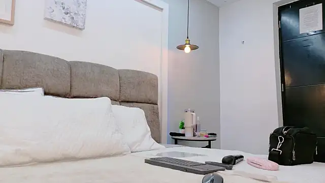 AlmaRose  online show from July 2026 12:40:01 PM