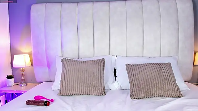 LunaKarther online show from January 2026 12:22:02 PM