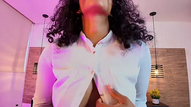 Ellie-Alves online show from July 2026 01:39:02 PM