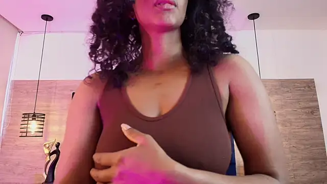 Ellie-Alves online show from July 2026 01:49:01 PM