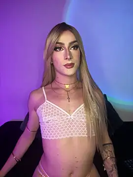 Snapshot of Alana_Stone chatting on February 2026 03:55:02 AM Alana Stone online show from February 2026 03:55:02 AM