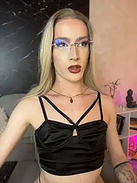 Snapshot of Alana_Stone chatting on July 2026 08:00:01 PM Alana Stone online show from July 2026 08:00:01 PM