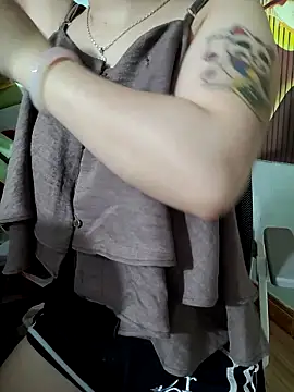 -LunaLust online show from April 2026 01:00:01 AM