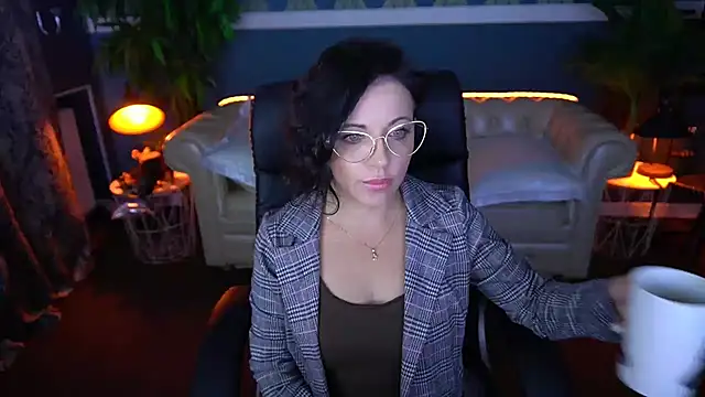 Snapshot of Dafni_Monn chatting on May 2026 05:37:02 AM Dafni Monn online show from May 2026 05:37:02 AM
