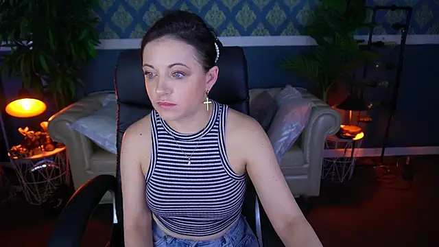 Snapshot of Dafni_Monn chatting on June 2026 05:44:01 AM Dafni Monn online show from June 2026 05:44:01 AM