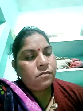 Rashmi2563 online show from February 2026 03:45:01 PM
