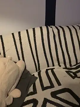 Snapshot of mommamilf69 chatting on April 2026 11:35:02 PM mommamilf69 online show from April 2026 11:35:02 PM