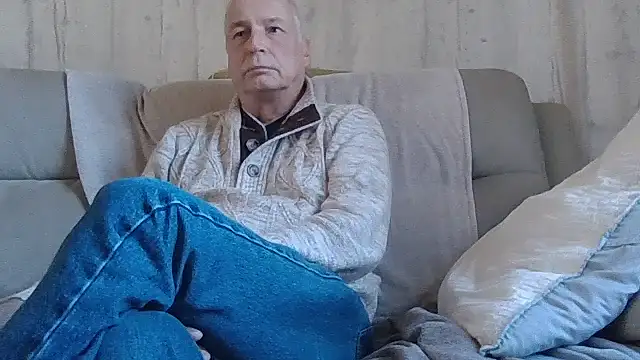 Helinetrav online show from March 2026 10:06:01 AM