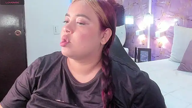 tatikanyx online show from February 2026 01:12:02 PM