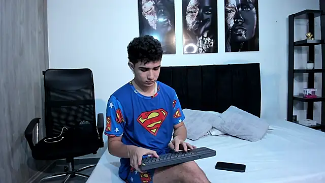 Alejo Grey online show from January 2026 01:02:01 PM