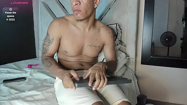 Snapshot of antonio_aguilarx chatting on March 2026 01:11:01 AM antonio aguilarx online show from March 2026 01:11:01 AM