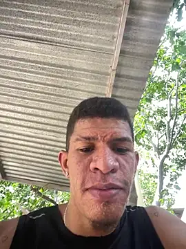 Snapshot of antonio_aguilarx chatting on April 2026 04:27:02 PM antonio aguilarx online show from April 2026 04:27:02 PM
