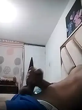 Luisferantuan08 online show from January 2026 10:48:01 PM