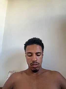 Snapshot of LorenzoBlack27 chatting on April 2026 07:22:02 PM LorenzoBlack27 online show from April 2026 07:22:02 PM