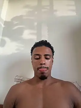 Snapshot of LorenzoBlack27 chatting on May 2026 08:13:02 PM LorenzoBlack27 online show from May 2026 08:13:02 PM