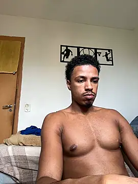 Snapshot of LorenzoBlack27 chatting on May 2026 02:16:01 PM LorenzoBlack27 online show from May 2026 02:16:01 PM