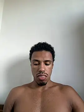 Snapshot of LorenzoBlack27 chatting on May 2026 07:45:01 PM LorenzoBlack27 online show from May 2026 07:45:01 PM