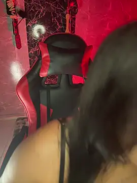 Snapshot of CamiBDSM chatting on January 2026 04:40:01 AM CamiBDSM online show from January 2026 04:40:01 AM