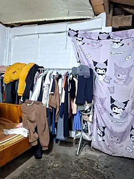 Snapshot of Adela-222 chatting on January 2026 01:00:02 AM Adela-222 online show from January 2026 01:00:02 AM