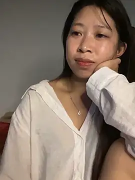 Snapshot of Mayly_lucky2 chatting on June 2026 01:43:02 AM Mayly lucky2 online show from June 2026 01:43:02 AM