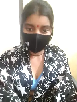 Snapshot of Erotic-Girl chatting on January 2026 04:33:02 PM Erotic-Girl online show from January 2026 04:33:02 PM