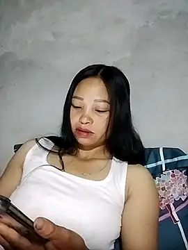 Snapshot of miray- chatting on May 2026 08:25:02 PM miray- online show from May 2026 08:25:02 PM