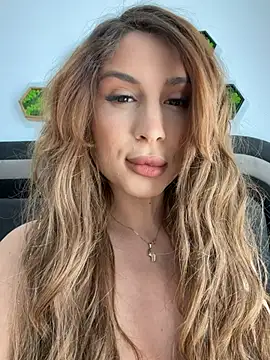 Snapshot of LucyBridgette chatting on May 2026 12:24:02 PM LucyBridgette online show from May 2026 12:24:02 PM