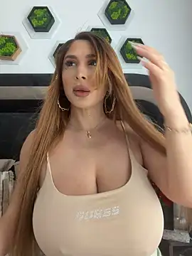 Snapshot of LucyBridgette chatting on June 2026 10:28:02 AM LucyBridgette online show from June 2026 10:28:02 AM