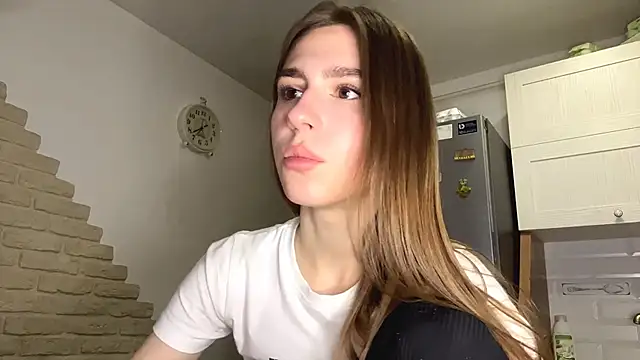 ElsieKuhlmann online show from February 2026 05:06:02 AM