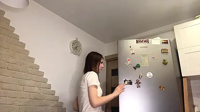 ElsieKuhlmann online show from February 2026 04:12:02 AM