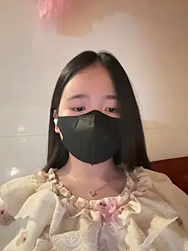 Gwen879 online show from March 2026 11:17:01 AM